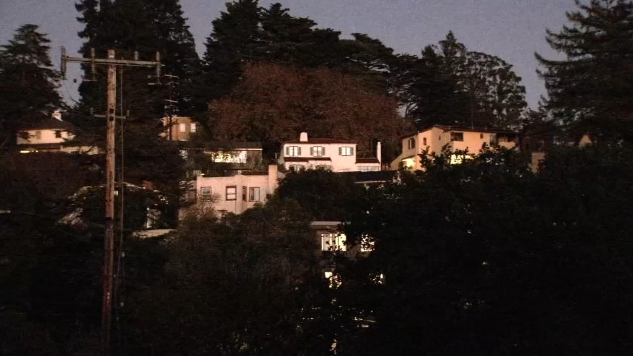 PG&E warns 11K Bay Area customers of possible power shutoffs due to high wildfire risk
— ABC 7 Bay Area