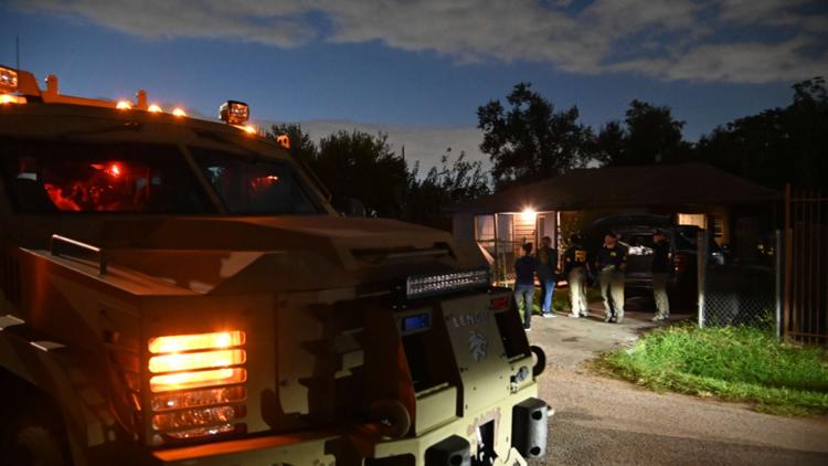 FBI, SWAT conducting operations at multiple Houston-area locations — KHOU 11 (Houston)