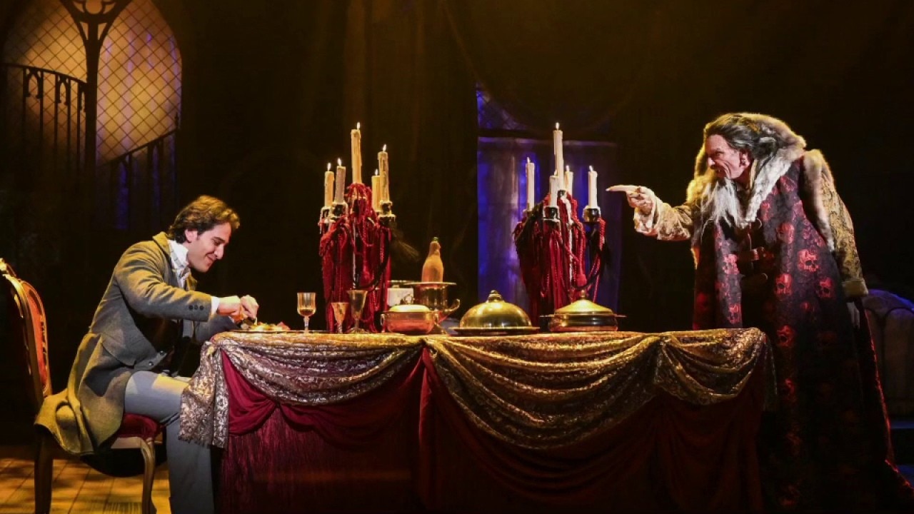 'Dracula' at TheatreWorks Silicon Valley — KTVU FOX 2 Bay Area, Monterey Arts news