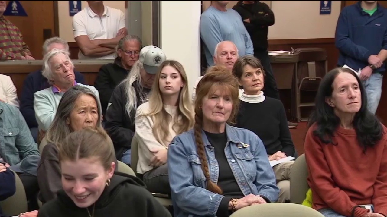 San Anselmo considers ban on all tobacco products  — KTVU FOX 2 Bay Area, Monterey Community news